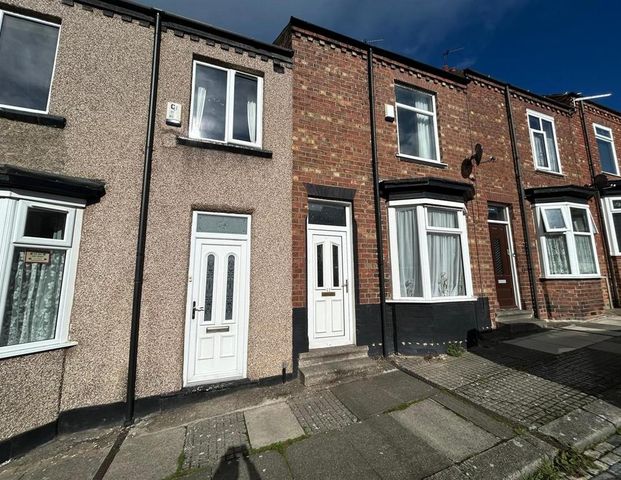 2 bedroom terraced house to rent - Photo 1