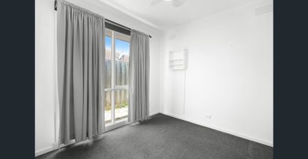 Charming Home with Bonus Bungalow! - Photo 5