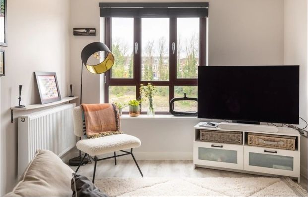 1 Bed Flat, Gas Ferry Road, BS1 - Photo 1