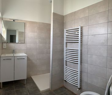 Location Maison 3 pièces 81m² - Photo 2