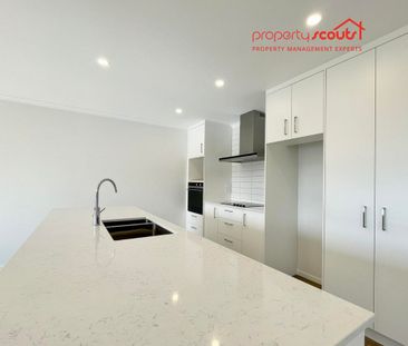 Low-maintenance new build - Photo 1