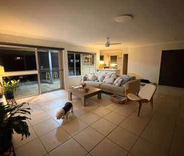 Broadbeach Waters - Photo 1