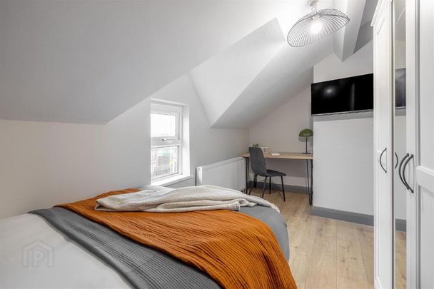 Rooms 2 & 6, 300 Beersbridge Road, Belfast, BT5 5DY - Photo 1