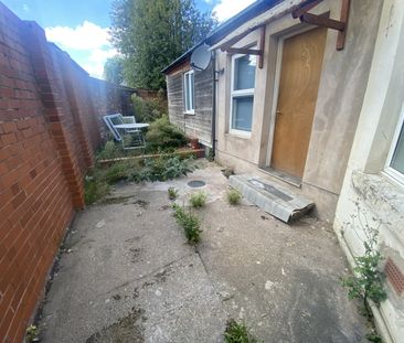 1 bed studio to rent Lewis Street, Walsall WS2 - Photo 2