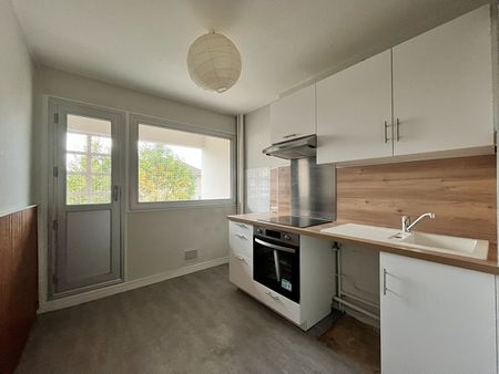 Location Appartement 4 pièces 69m² - Photo 5