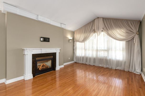 For Lease - 40 Sunnycrest Road, Toronto, Ontario - Photo 1