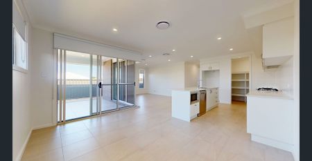 Newly Built Furnished Duplex in South Lakes - Photo 2