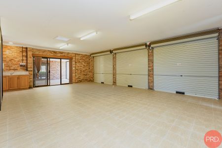 476 Paterson Road, Bolwarra Heights NSW 2320 - House For Rent | Domain - Photo 2
