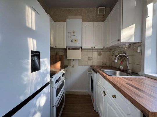 1 bedroom property to rent - Photo 1