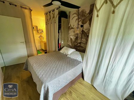 Location Appartement 4 pièces 76m² LA POSSESSION 97419 - Photo 3