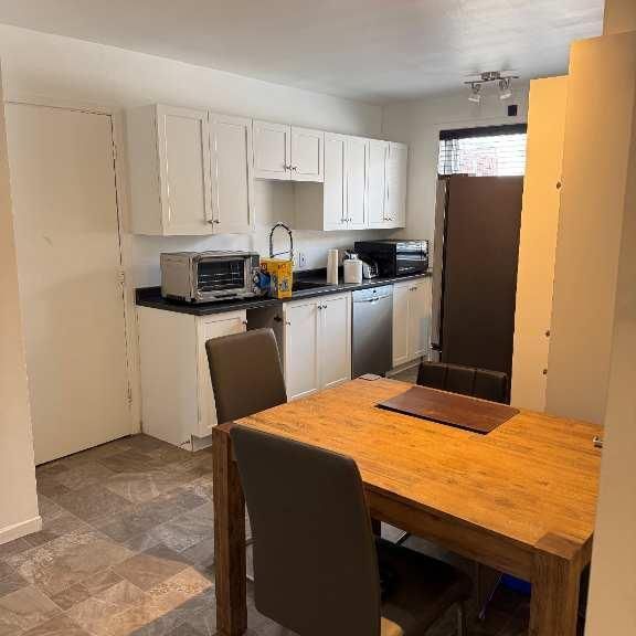 5 1/2 TRÈS BIEN SITUÉ À SAINTE-FOY DISPONIBLE 1e avril - Photo 1