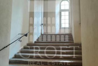 Center-Pantheon: Beautiful fully furnihed modern 1 bedroom, 2 bath loft in Historic building. Quiet, bright, parquet floors, high ceilings, air conditioning, close to services. # 2264