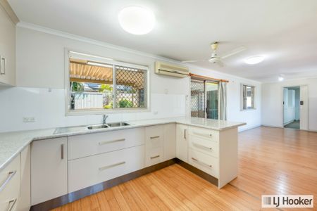 A REFINED RESIDENCE OFFERING COMFORT, SPACE & SUPERB PRACTICALITY - Photo 2