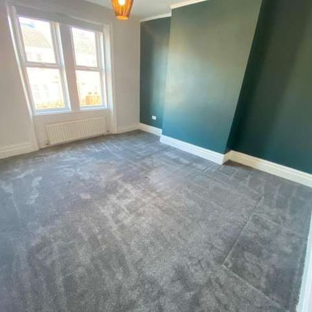 3 bed flat to rent in Rawling Road, Gateshead, NE8 - Photo 3