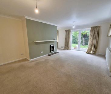 2 bedroom bungalow to rent - Photo 2