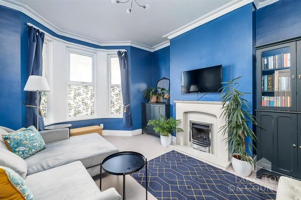 3 bedroom terraced house to rent - Photo 1