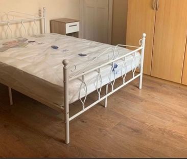 Room in a Shared House, Nona Street, M6 - Photo 5