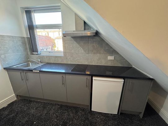 Studio to rent - Photo 1