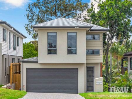 Four Bedroom Family Home Now Available - Photo 2