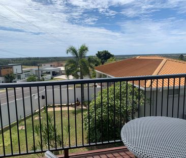 LARGE ONE BEDROOM UNIT WITH AMAZING VIEWS - FULLY FURNISHED - Photo 6