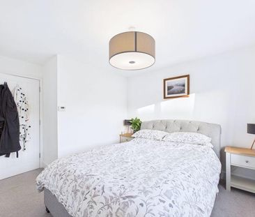 3 bedroom detached house to rent - Photo 4