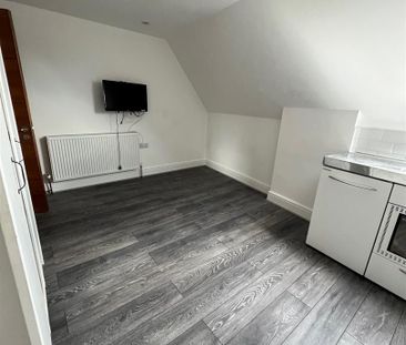 Brent Street, NW4 4DH, Hendon - Photo 2