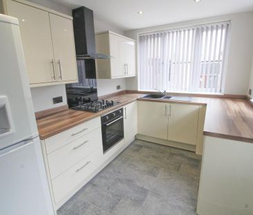 3 bedroom terraced house to rent - Photo 2