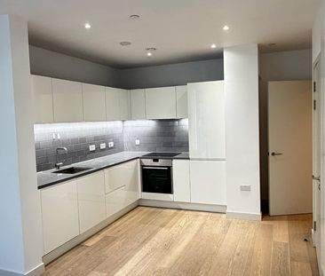 2 Bed Flat, Admiralty Avenue, E16 - Photo 5