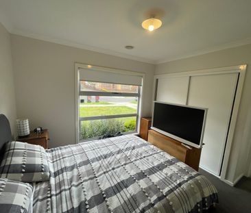 MODERN TWO STOREY TOWNHOUSE - Photo 3