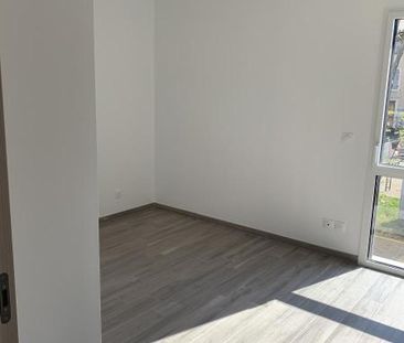 A PIERRELATTE, APPARTEMENT DE STANDING DANS RESIDENCE RECHERCHEE, F... - Photo 1