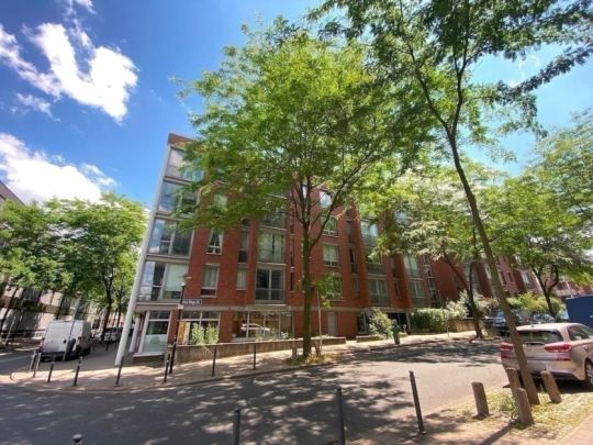 Moderne 2-Raum Wohnung mit Süd-Balkon im Essener Westviertel in Uninähe - Photo 1