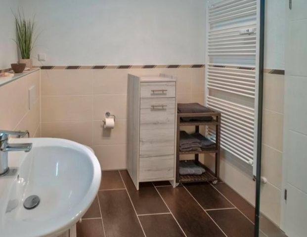 Top moderne möblierte 1-Zimmer-Wohnung - Photo 1