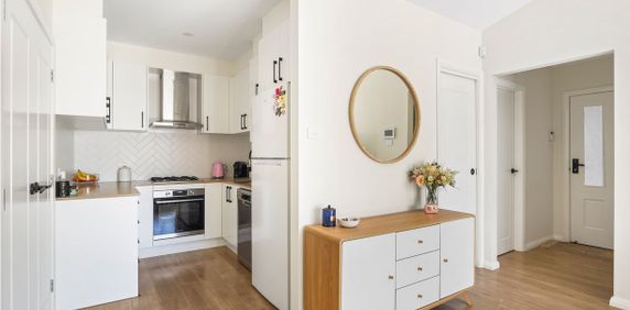 Granny Flat with Modern Fitouts - Your Stylish New Retreat! - Photo 2