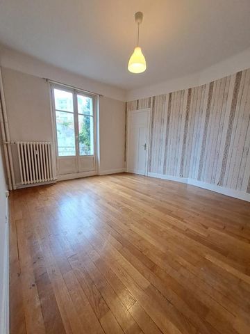 SUPERBE APPARTEMENT 4 PIECES AU CHARME DE L'ANCIEN - Photo 5