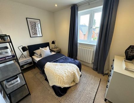 4 Bedroom Detached To Let - Photo 5