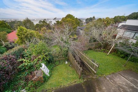 Your New Home in Hillsborough Awaits - Photo 5