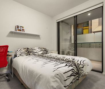 Modern two storey apartment - Photo 2