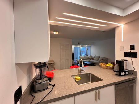 For Lease - 265 Enfield Place Unit# 402, Mississauga, Ontario - Photo 2