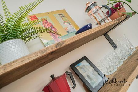 2 bedroom end of terrace house to rent - Photo 2