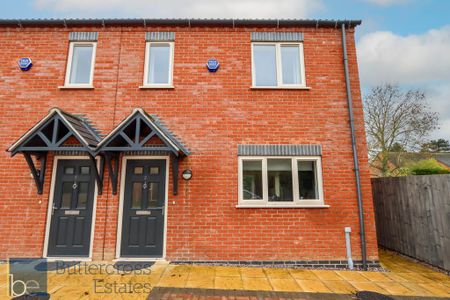3 bedroom semi-detached house to rent - Photo 5