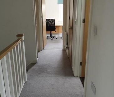 Oxleigh Way, Stoke Gifford, Bristol - Photo 6