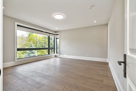 For Lease - 204 Maple Grove Drive, Oakville, Ontario - Photo 4