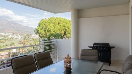 3 bedroom luxury Apartment for rent in Nueva Andalucia, Spain - Photo 3