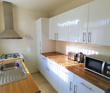 1 bedroom in a house share to rent - Photo 6