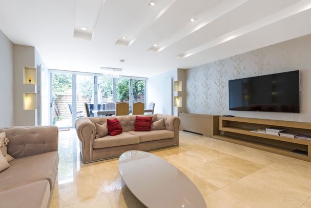 Abbotsbury Close, Holland Park, London - Photo 1