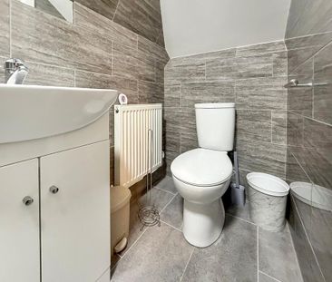 1 bedroom house of multiple occupation to rent - Photo 6