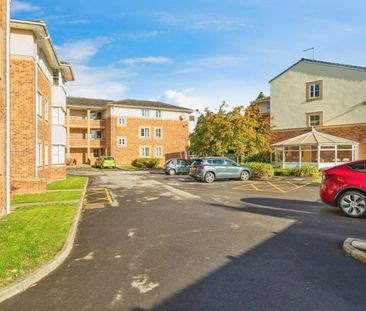 2 bedroom Flat To Let - Photo 5