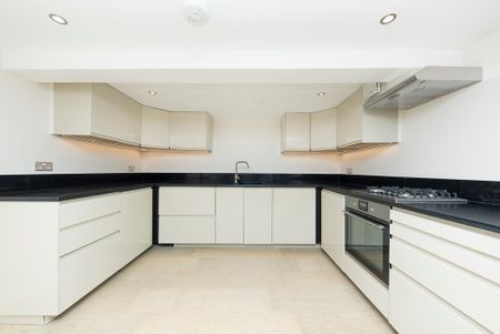 Latchmere Road, SW11, London - Photo 4