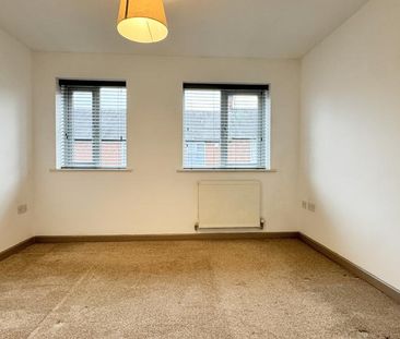 3 bedroom terraced house to rent - Photo 3