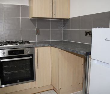 IMMACULATE 2 BED FLAT – BROCHTIE COURT, BROUGHTY FERRY - Photo 6